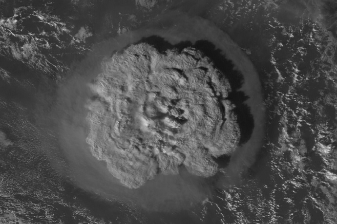 Satellite image of Hunga Tonga eruption Jan 2022